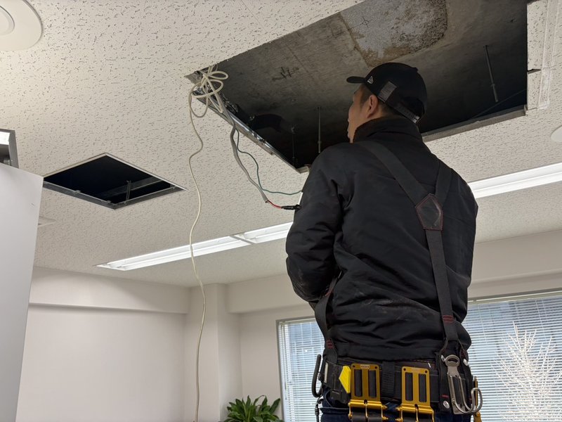 博多区事務所 天井カセット取替施工中