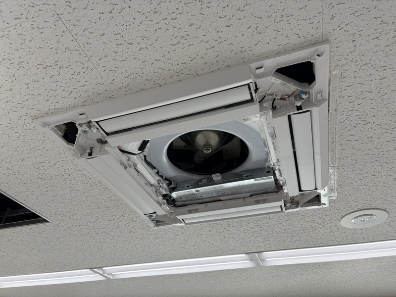 博多区事務所 天井カセット取替完成